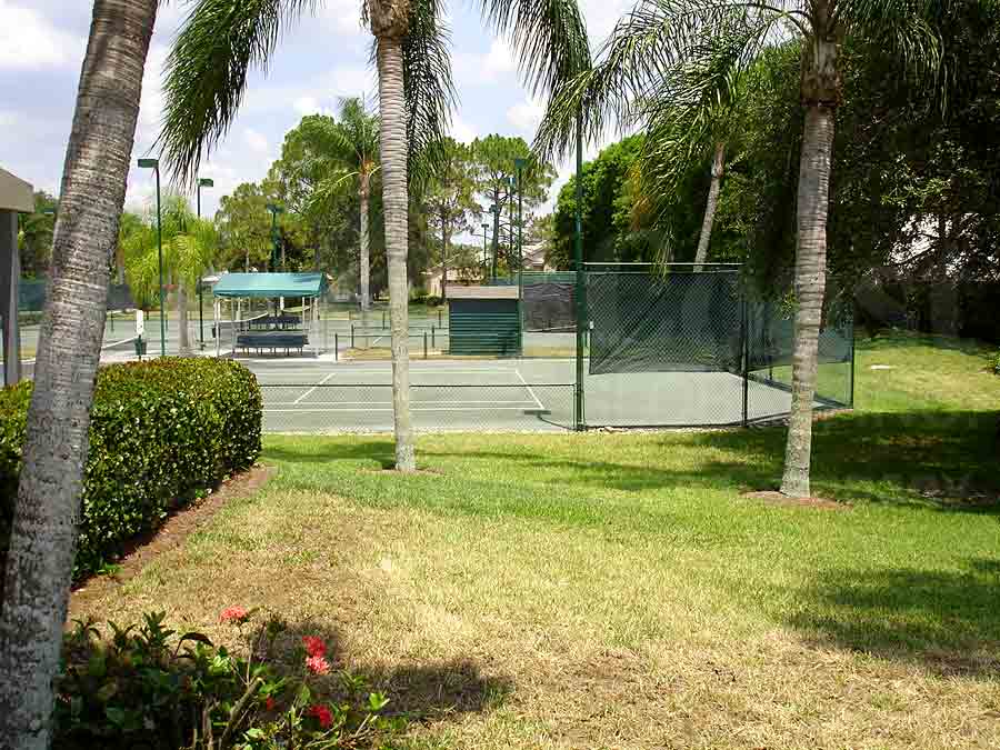 LONGSHORE LAKE Tennis Courts